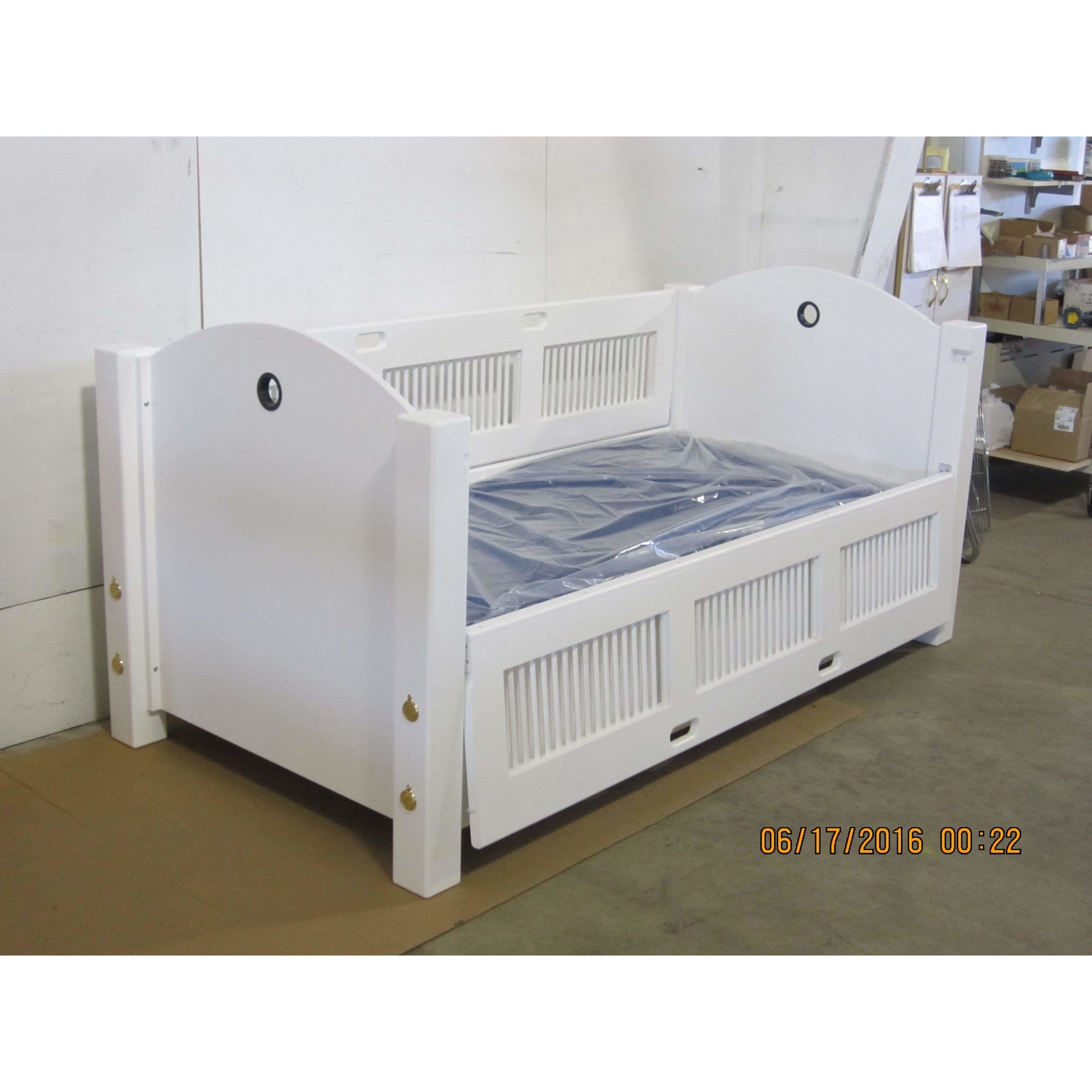 Beds by George Made to order Dream Series Fixed Surface Twin Size Bed - Standard BBG-1000