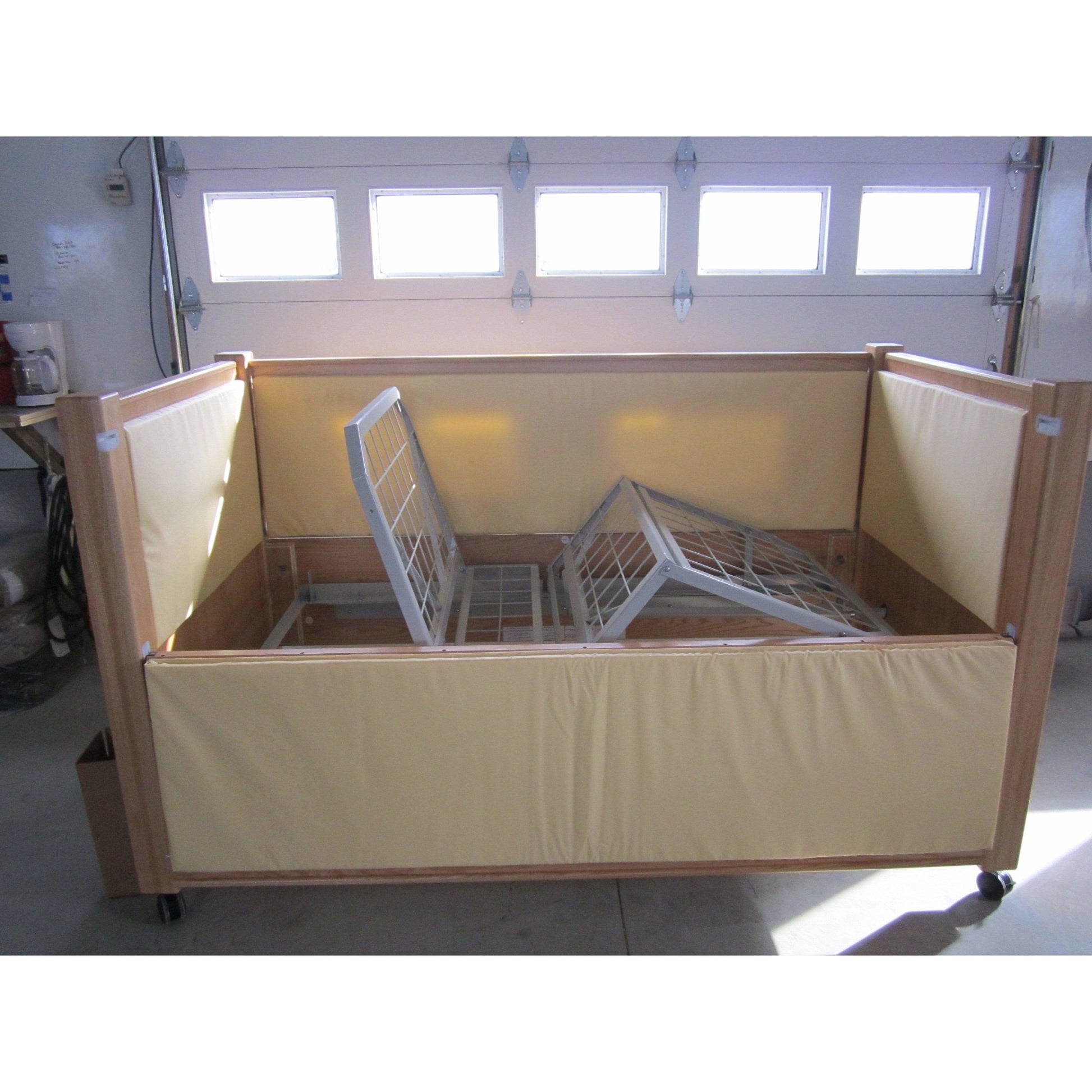 Beds by George Made to order Dream Series Twin Size Bed With Manual Adjustable Head And Foot - Standard BBG-1500-D